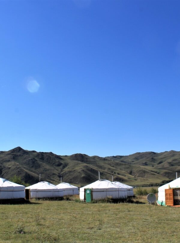 Confidences Nomades - Voyage chamanique en Mongolie 9 jours Le camp éco anja