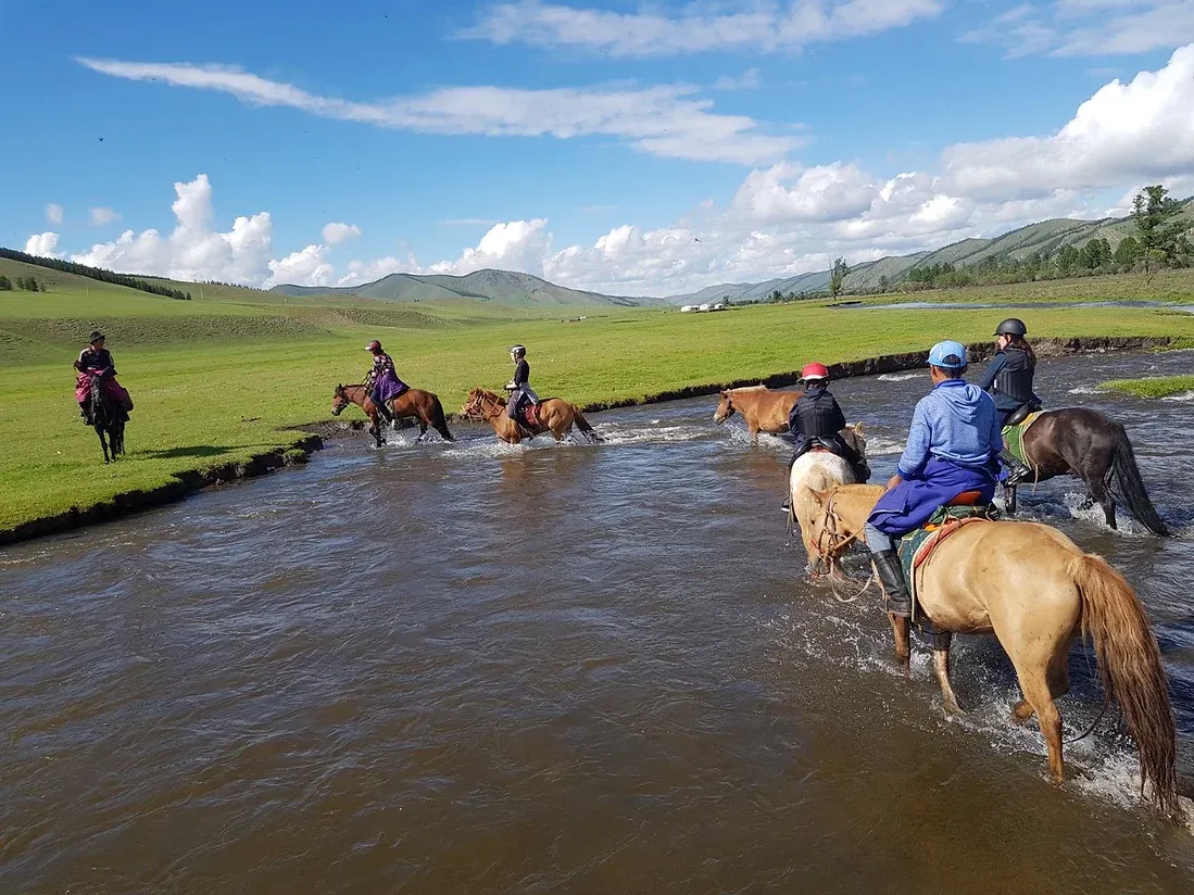 Confidences Nomades - Voyage chamanique en Mongolie 9 jours – Cheval, territoire et cascade de l’Orkhon