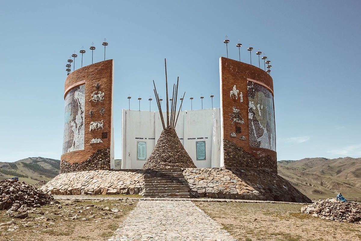 Confidences Nomades - Voyage chamanique en Mongolie 9 jours – Karakorum : mémoire impériale et tradition spirituelle