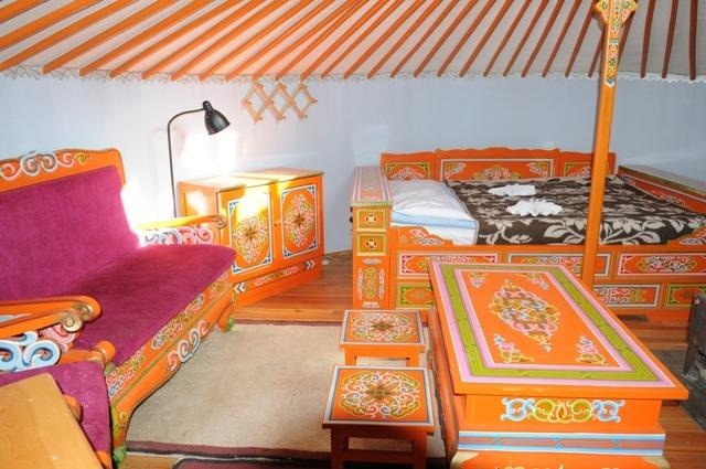 Confidences Nomades - Voyage chamanique en Mongolie 9 jours Le camp de yourtes de Khustai