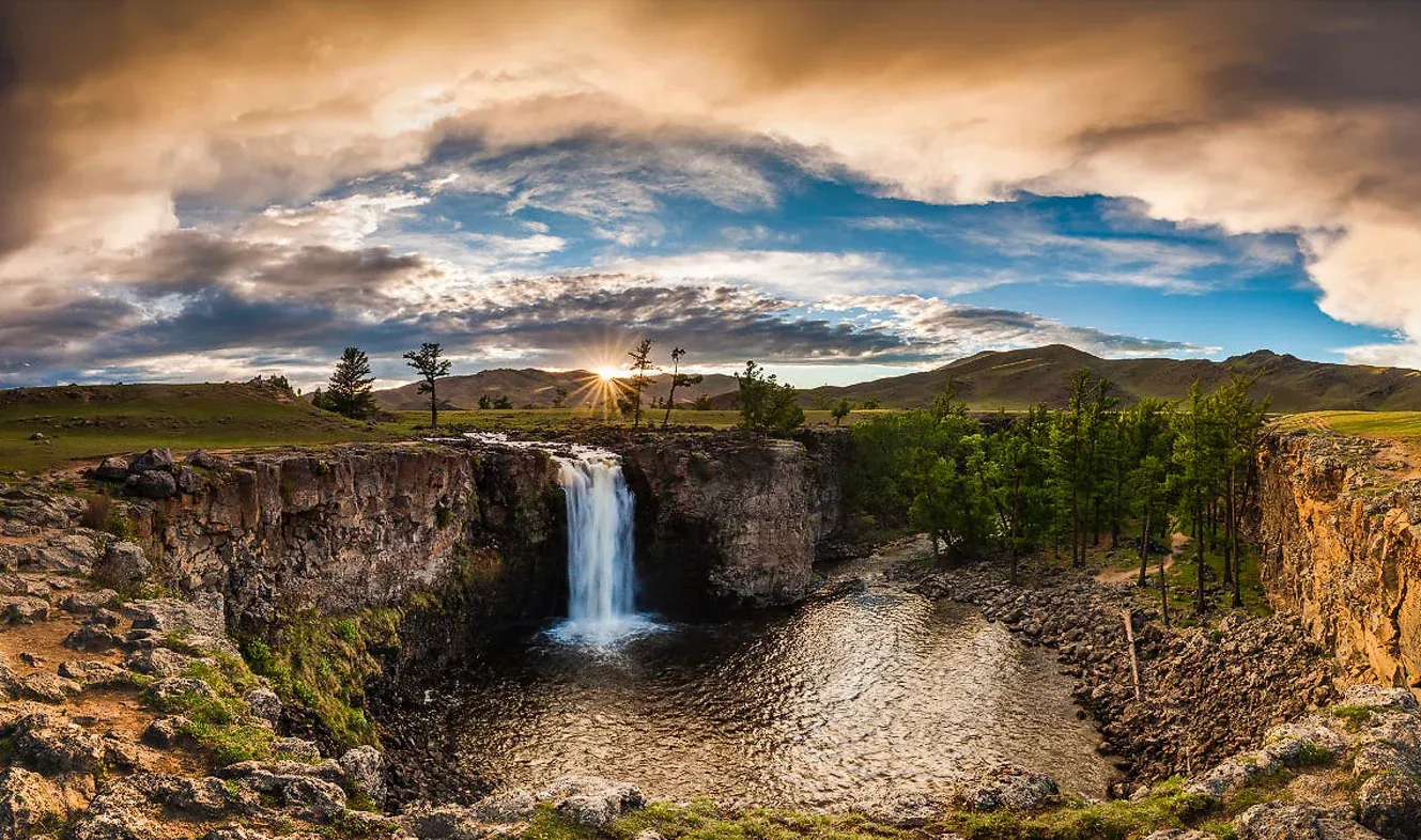 Confidences Nomades - Voyage chamanique en Mongolie 9 jours – Cheval, territoire et cascade de l’Orkhon