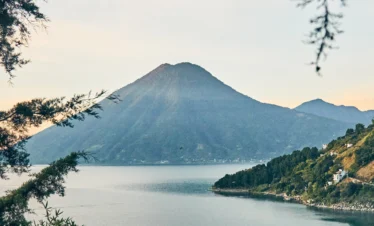 Guatemala – Fêtes des Morts : immersion spirituelle dans la cosmovision maya et la communauté K’iche’ Édition spéciale Día de los Muertos – Confidences Nomades